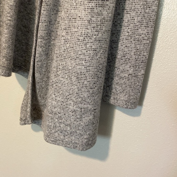 Caution to the wind grey long sleeve hooded rayon cardigan sweater small - Picture 2 of 8